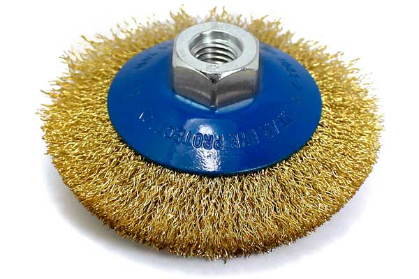 Corrugated wire conical brush